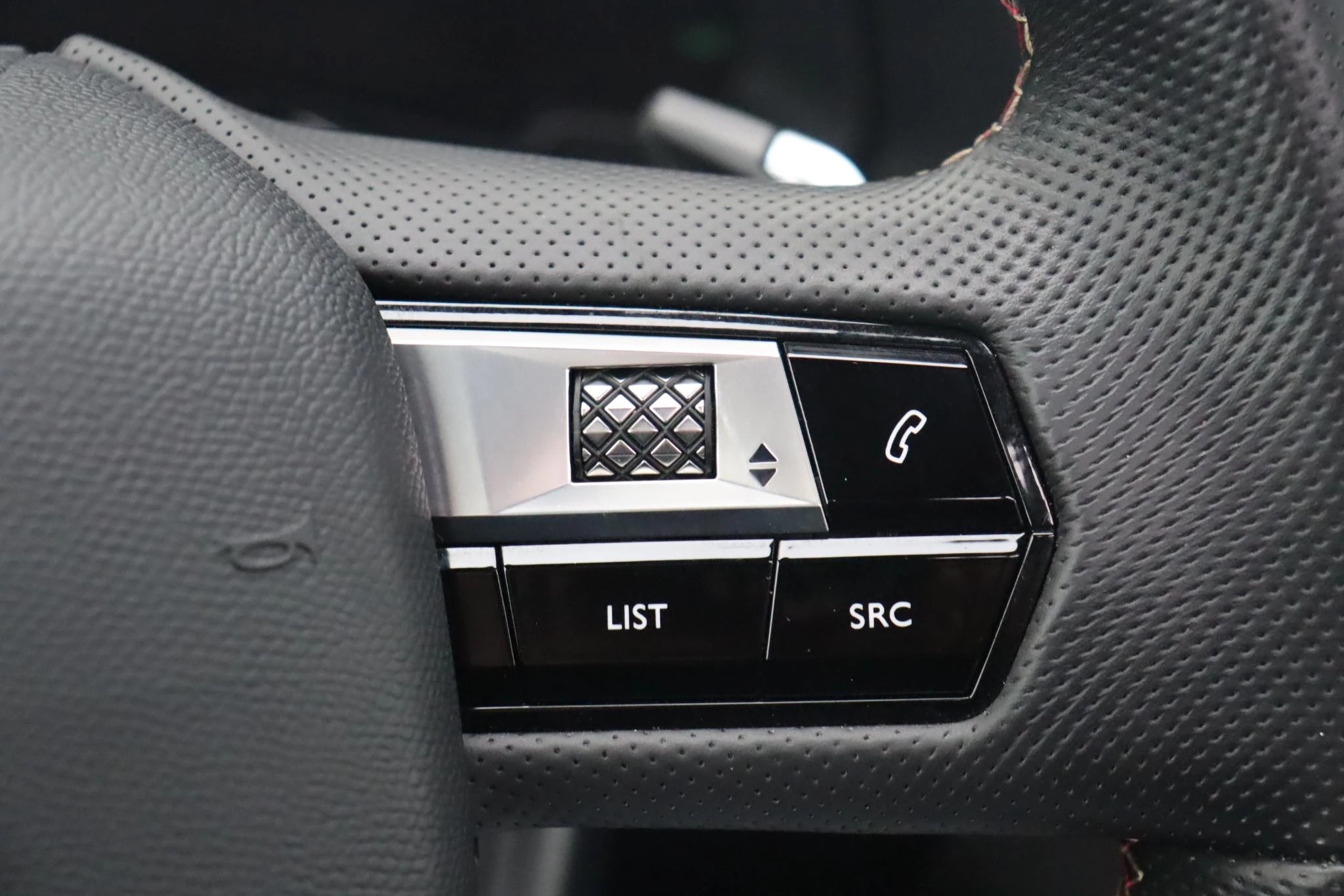 Hoofdafbeelding DS DS 7