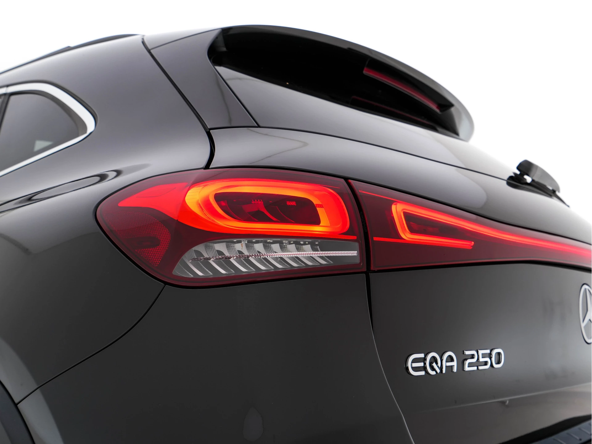 Hoofdafbeelding Mercedes-Benz EQA