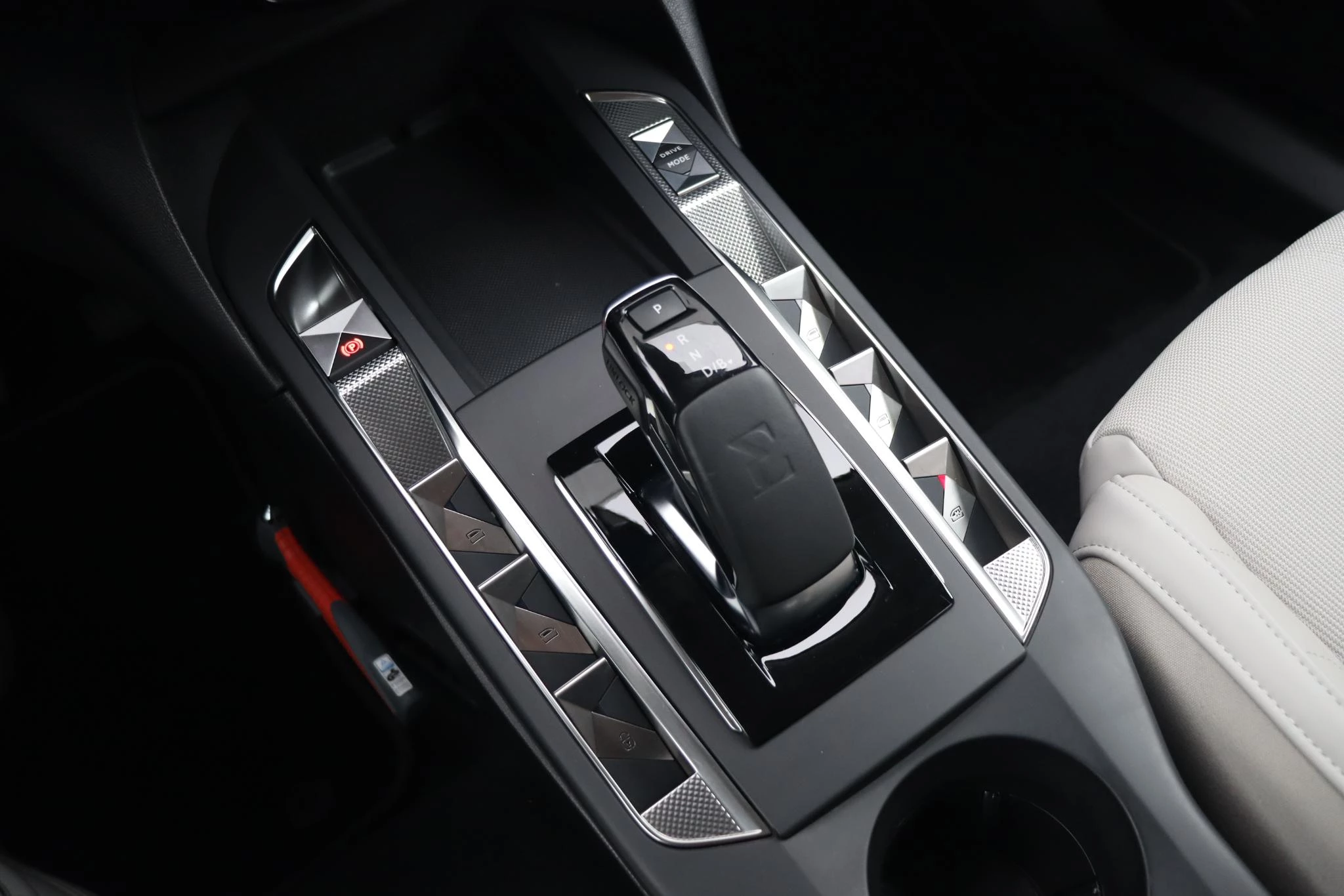 Hoofdafbeelding DS DS 3