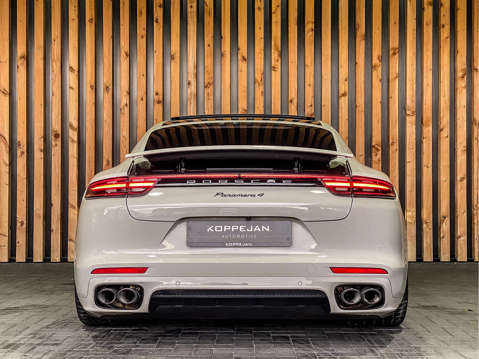 Hoofdafbeelding Porsche Panamera