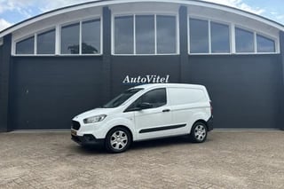 Hoofdafbeelding Ford Transit Courier