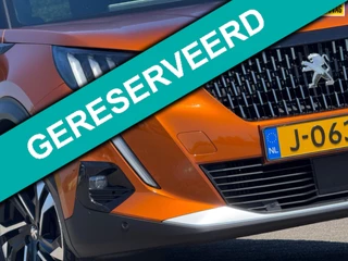 Peugeot 2008 1.2 PureTech GT-Line 130pk Automaat - Orange Fusion - Chique