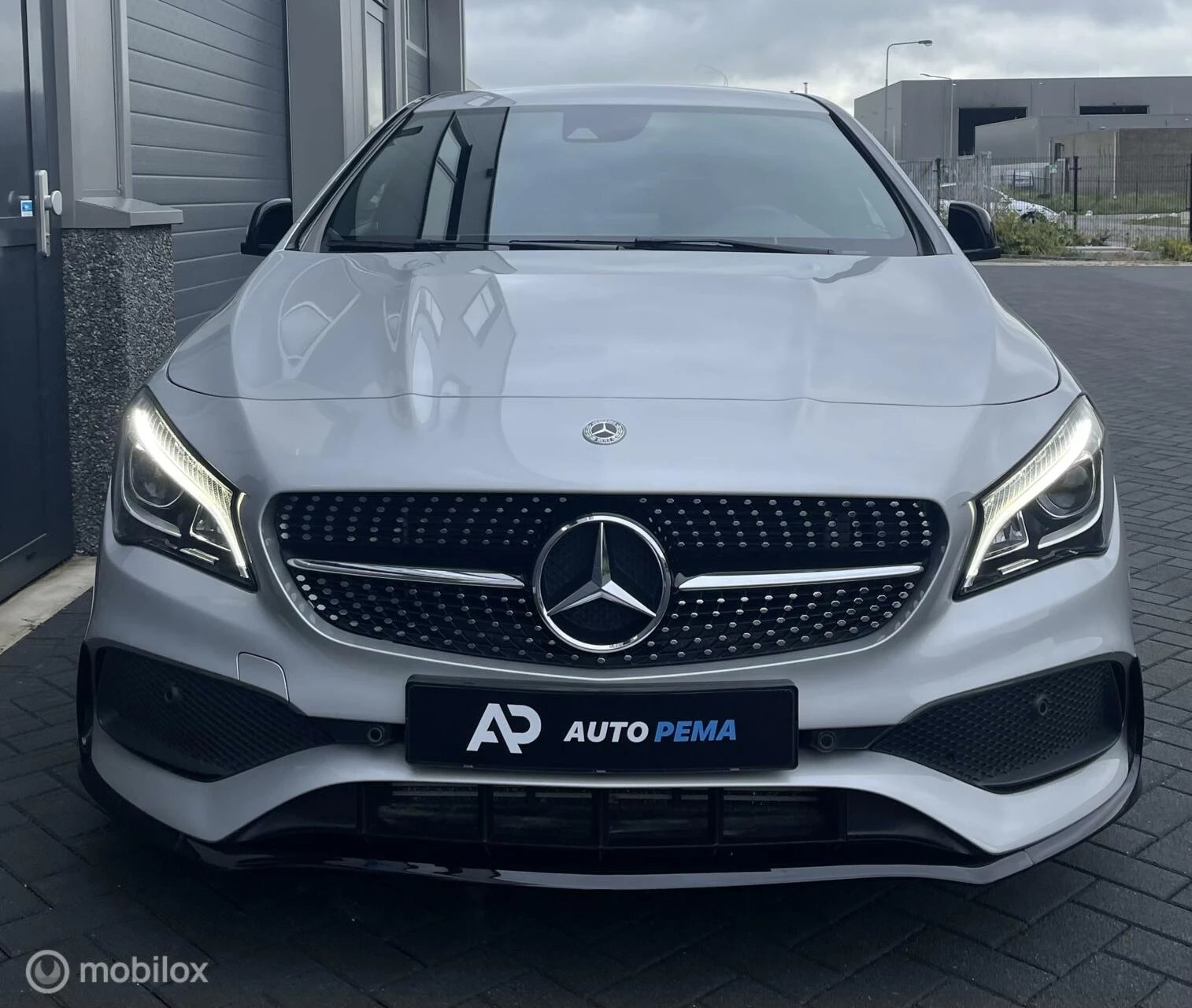 Hoofdafbeelding Mercedes-Benz CLA