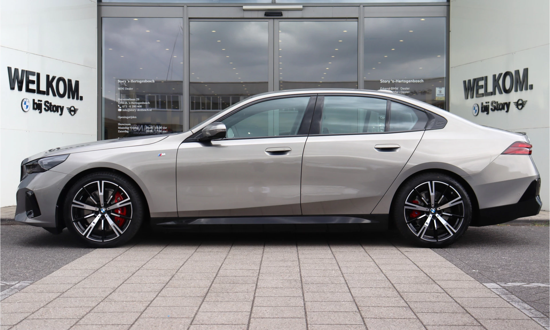 Hoofdafbeelding BMW i5