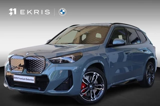 BMW iX1 eDrive20 67 kWh M Sport Edition | M Sport Pro | Harman Kardon | Panoramadak | Elecktrisch verstelbare stoelen met geheugen
