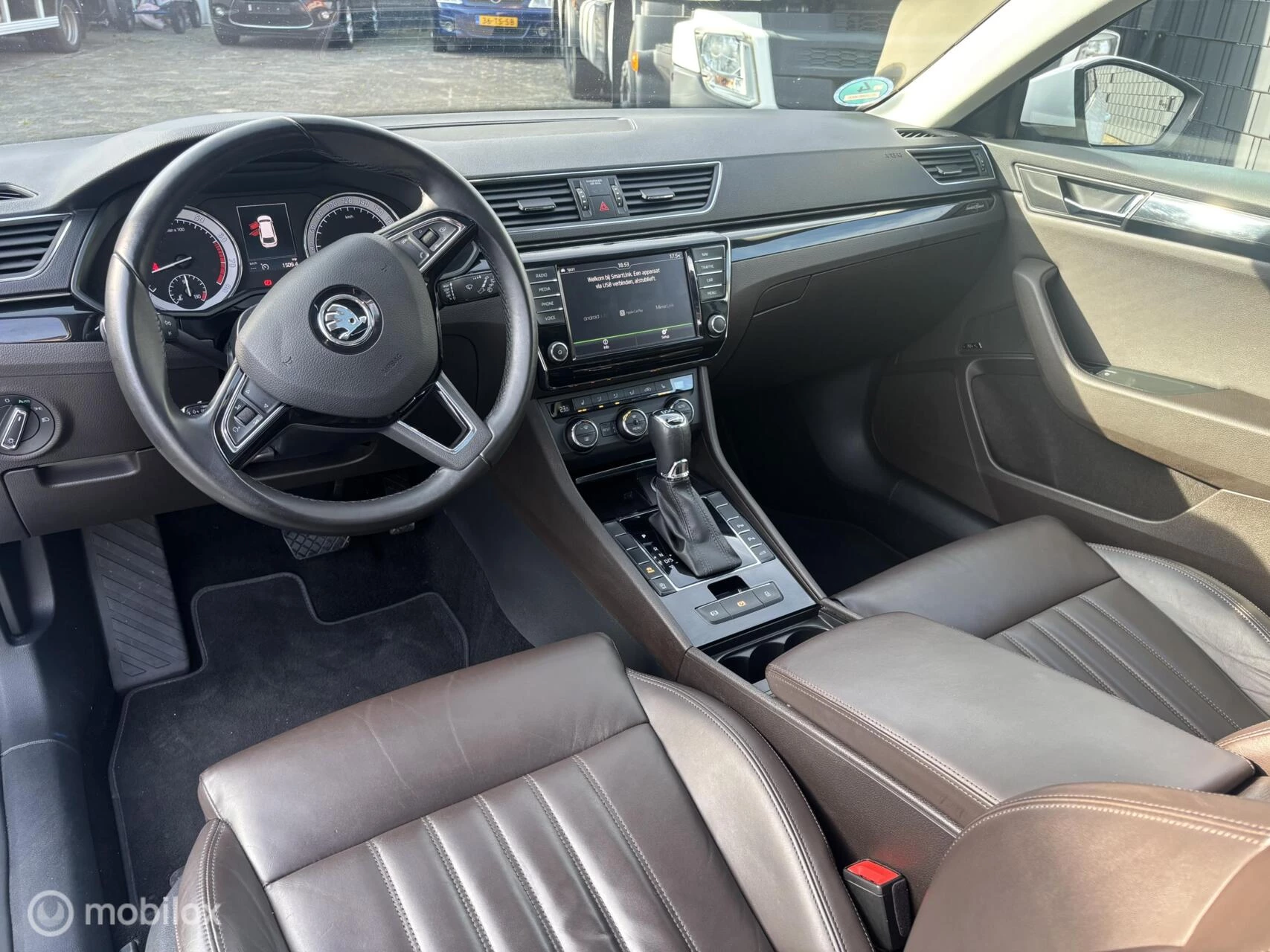 Hoofdafbeelding Škoda Superb