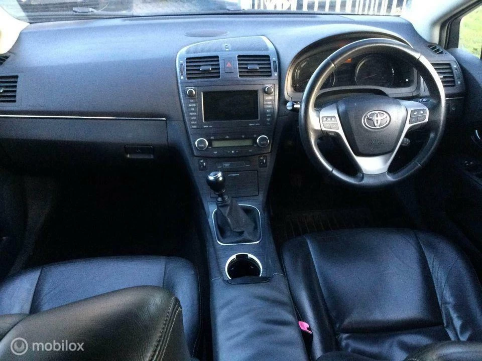 Hoofdafbeelding Toyota Avensis