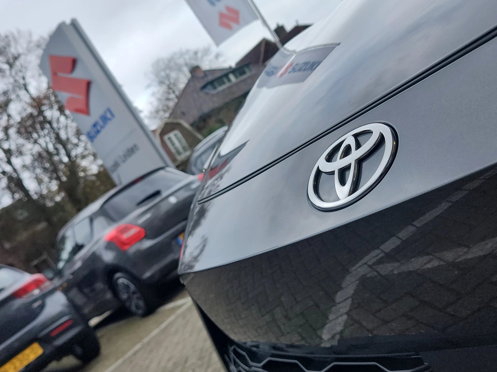 Hoofdafbeelding Toyota C-HR