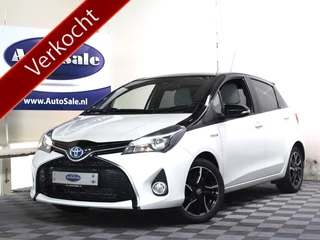 Hoofdafbeelding Toyota Yaris Toyota Yaris 1.5 Hybrid Bi-Tone AUT 1eEIG NAVI CAMERA CRUISE BT '16