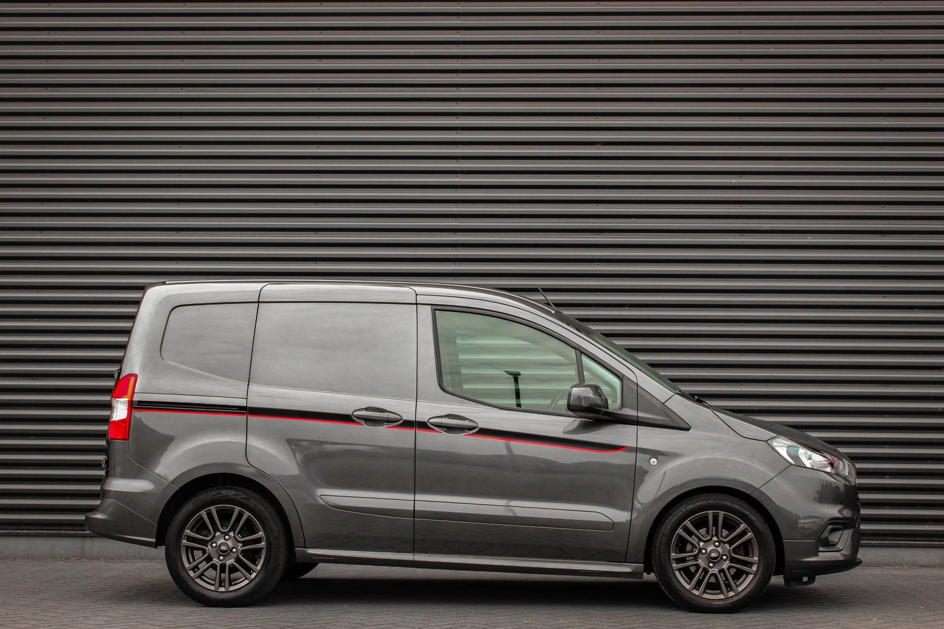 Hoofdafbeelding Ford Transit Courier