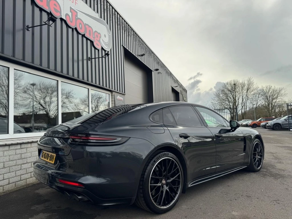 Hoofdafbeelding Porsche Panamera