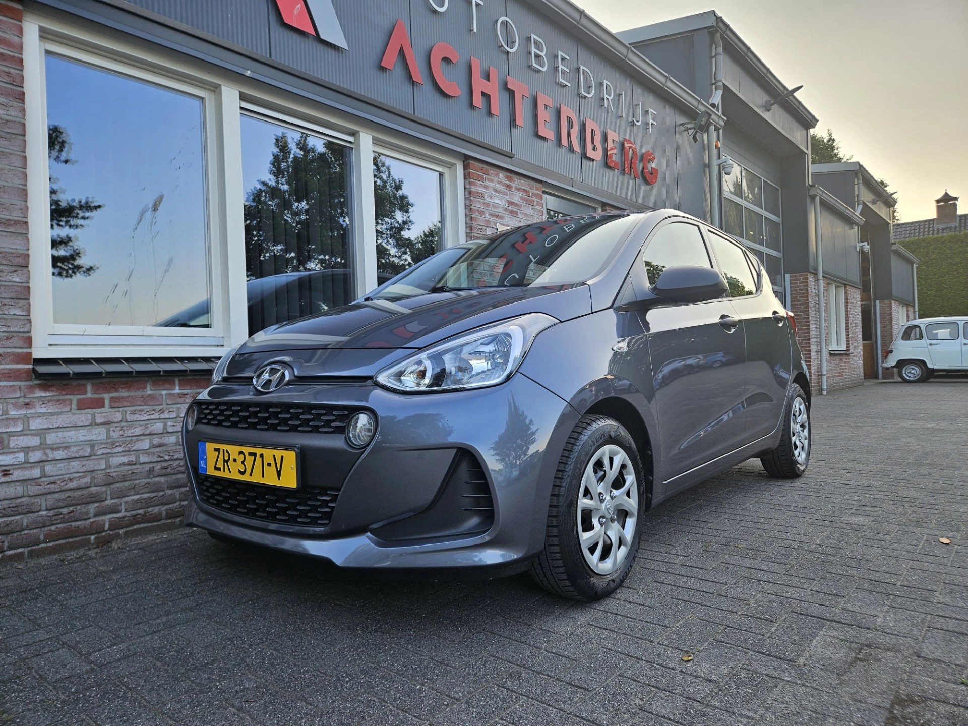 Hoofdafbeelding Hyundai i10