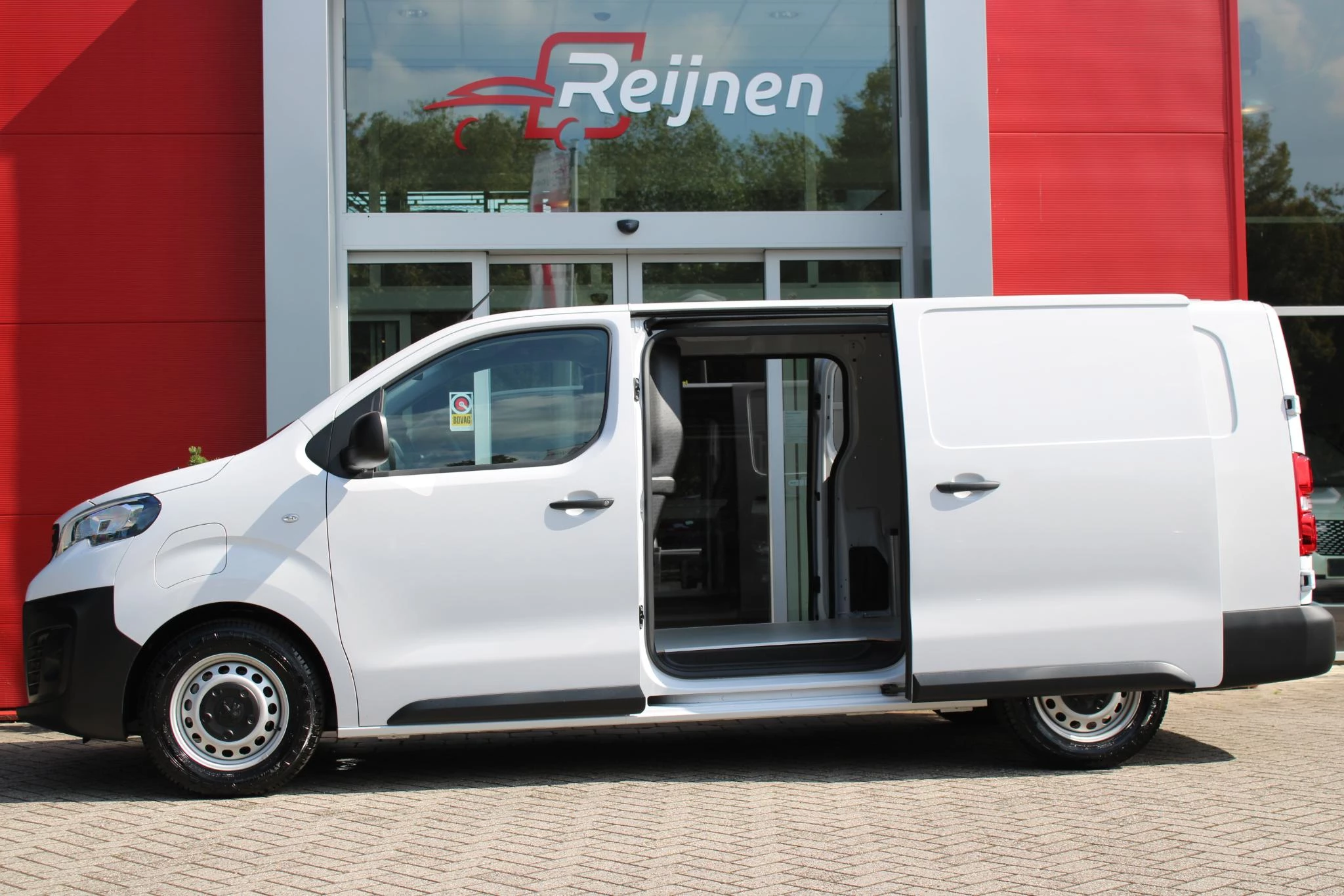 Hoofdafbeelding Peugeot e-Expert