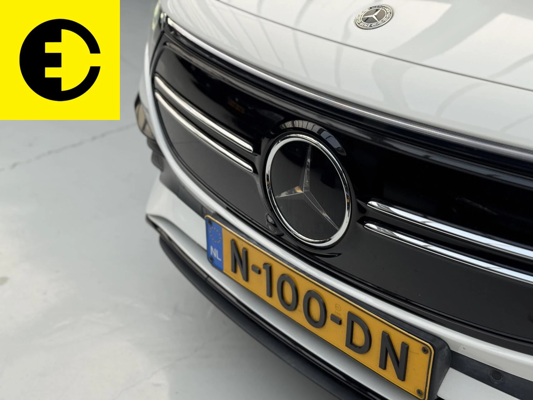 Hoofdafbeelding Mercedes-Benz EQA
