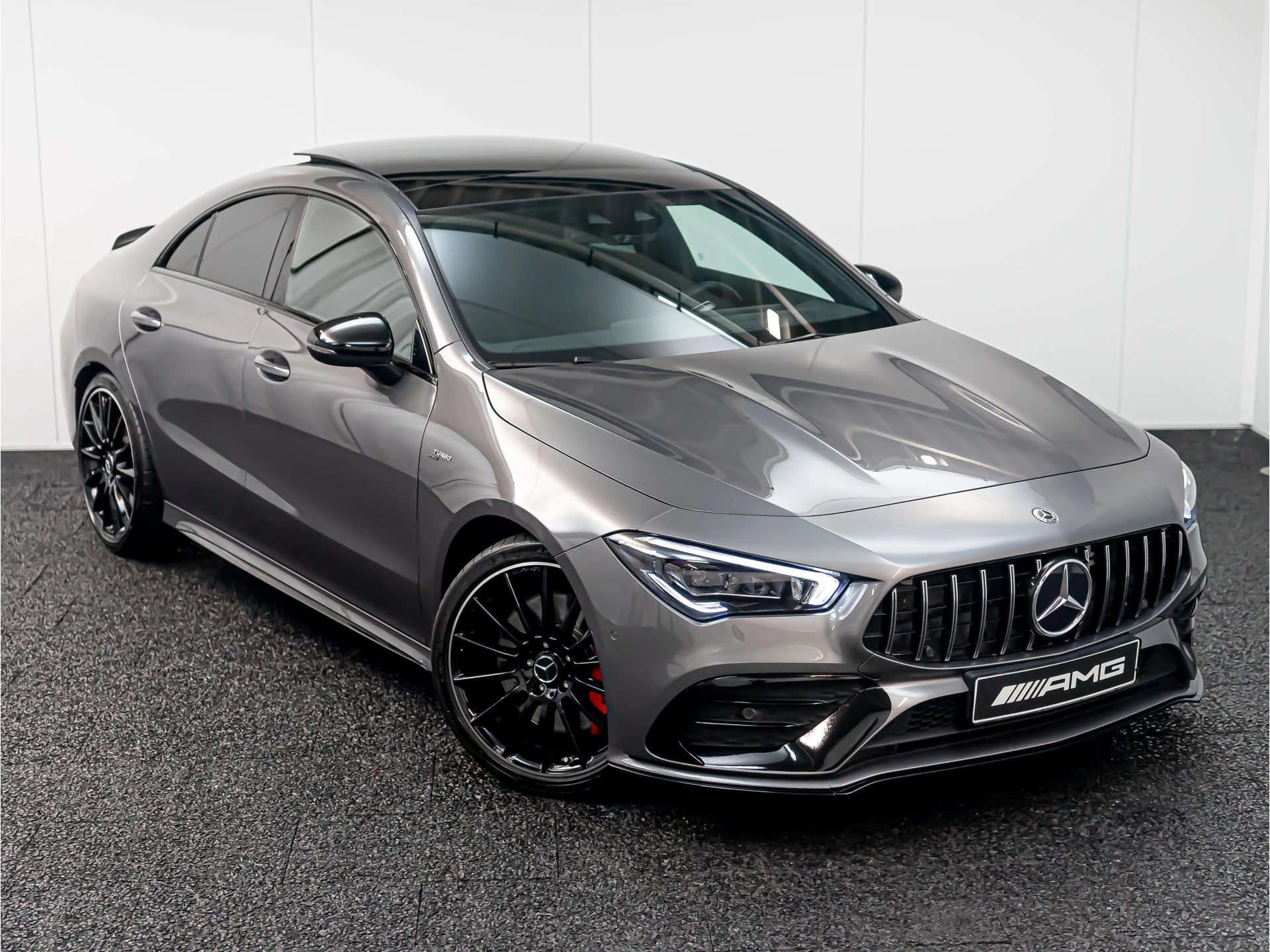 Hoofdafbeelding Mercedes-Benz CLA