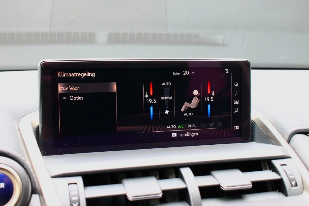 Hoofdafbeelding Lexus NX