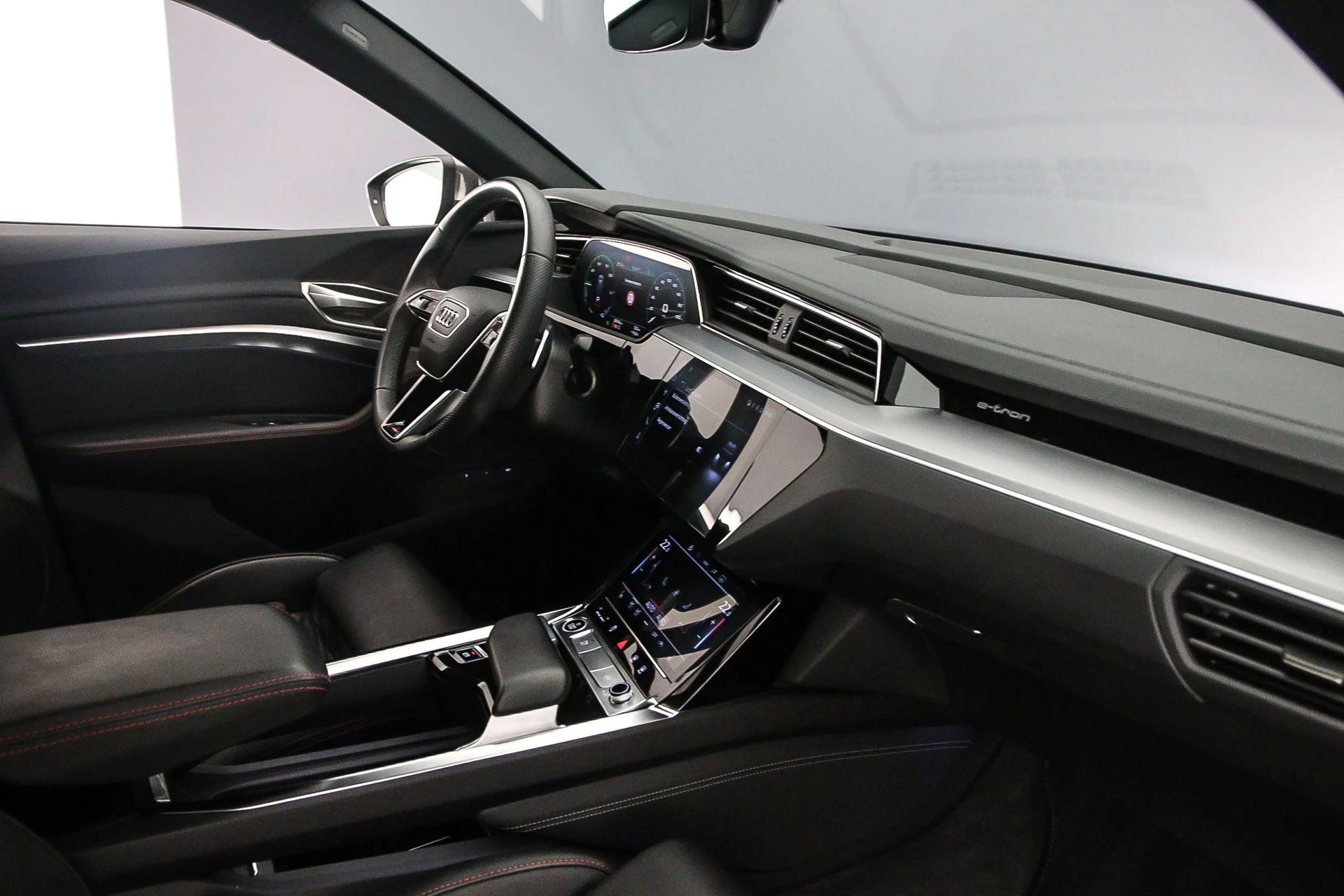 Hoofdafbeelding Audi Q8 Sportback e-tron