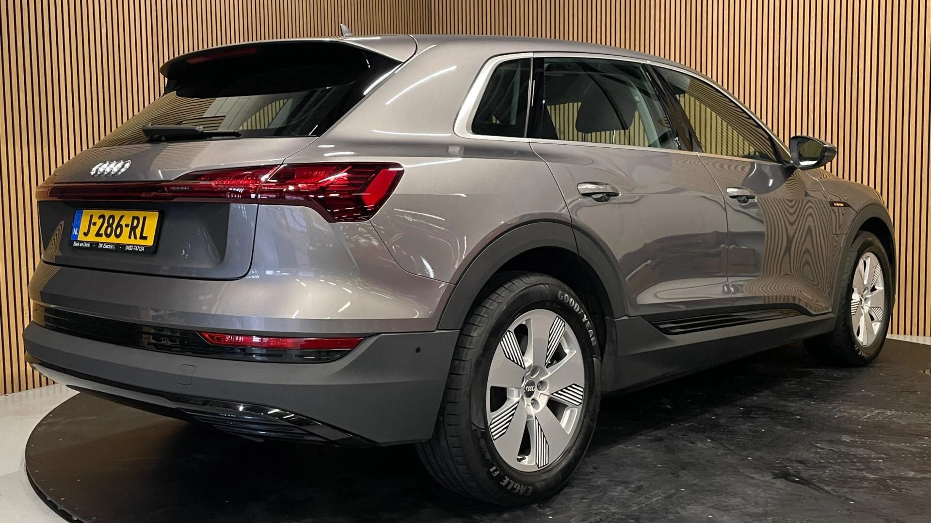 Hoofdafbeelding Audi e-tron