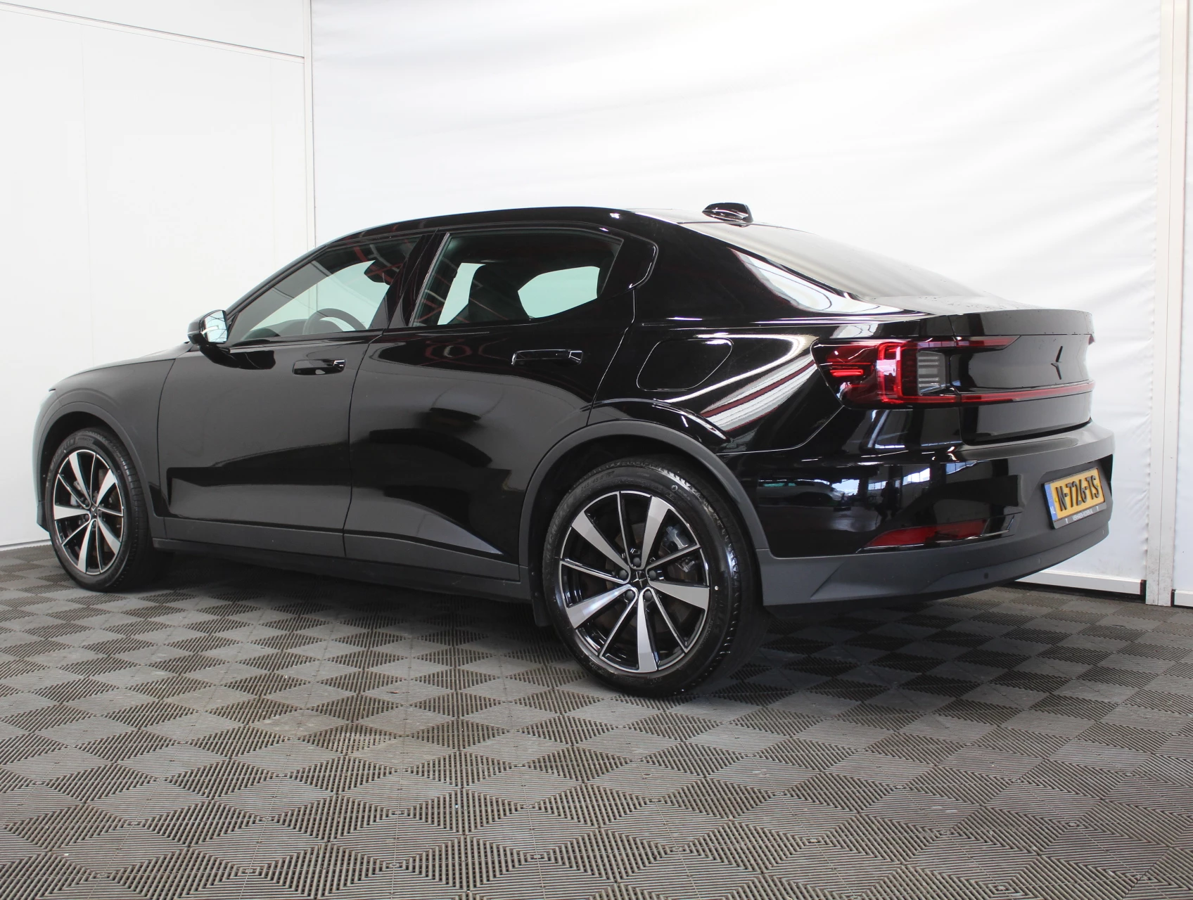 Hoofdafbeelding Polestar 2