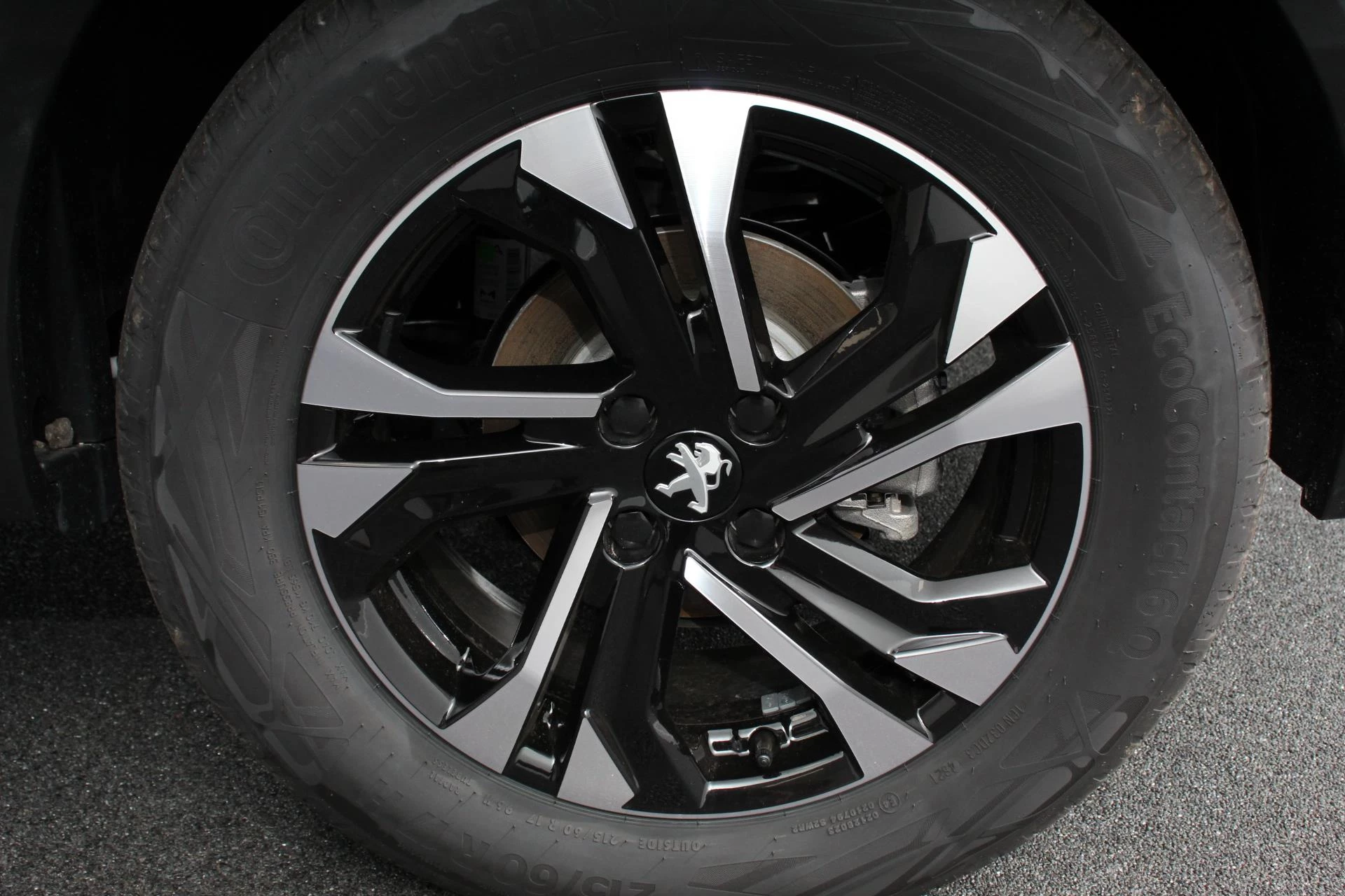 Hoofdafbeelding Peugeot e-2008