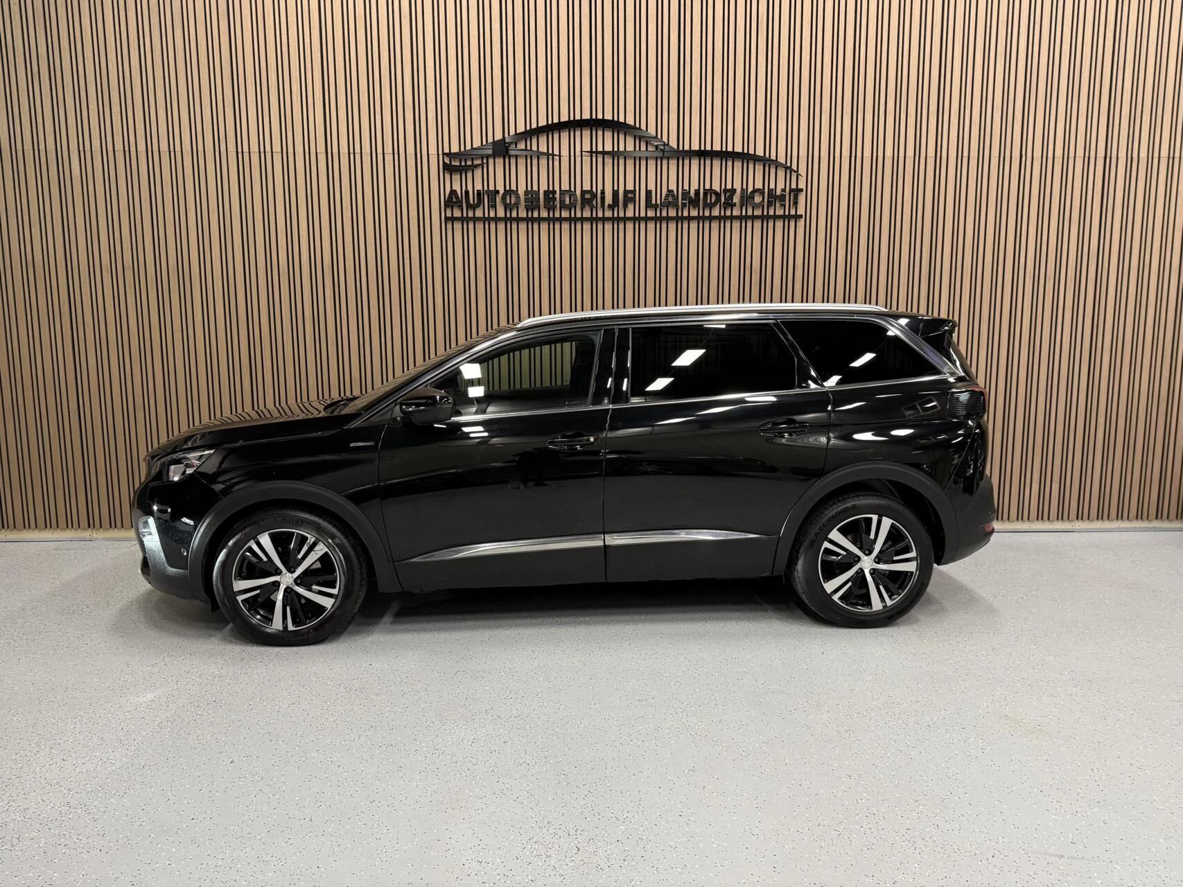 Hoofdafbeelding Peugeot 5008
