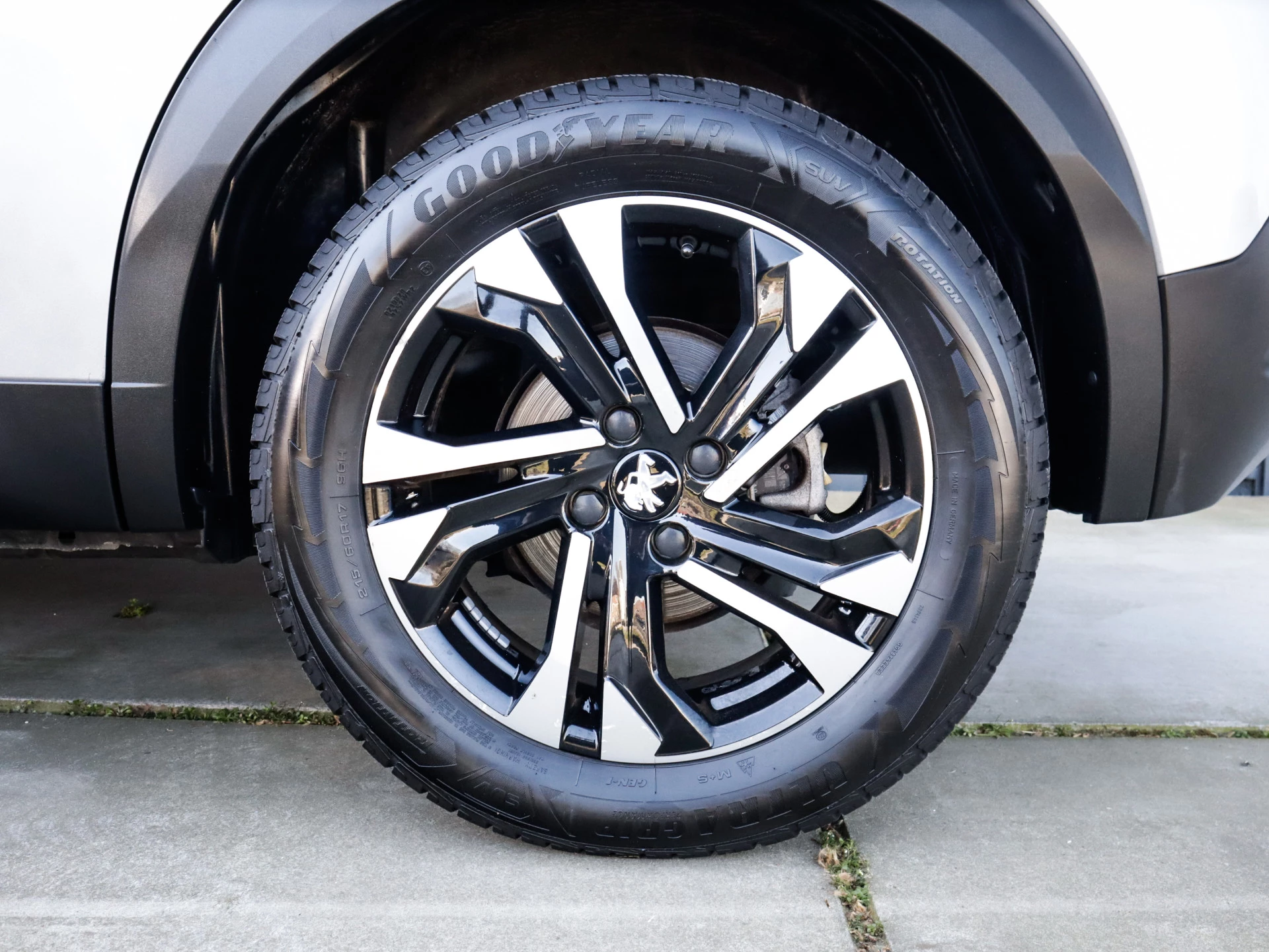 Hoofdafbeelding Peugeot e-2008