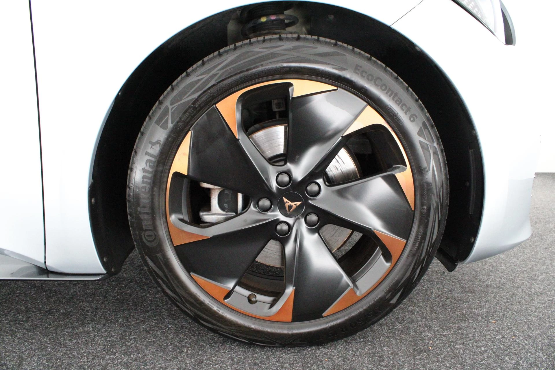 Hoofdafbeelding CUPRA Born