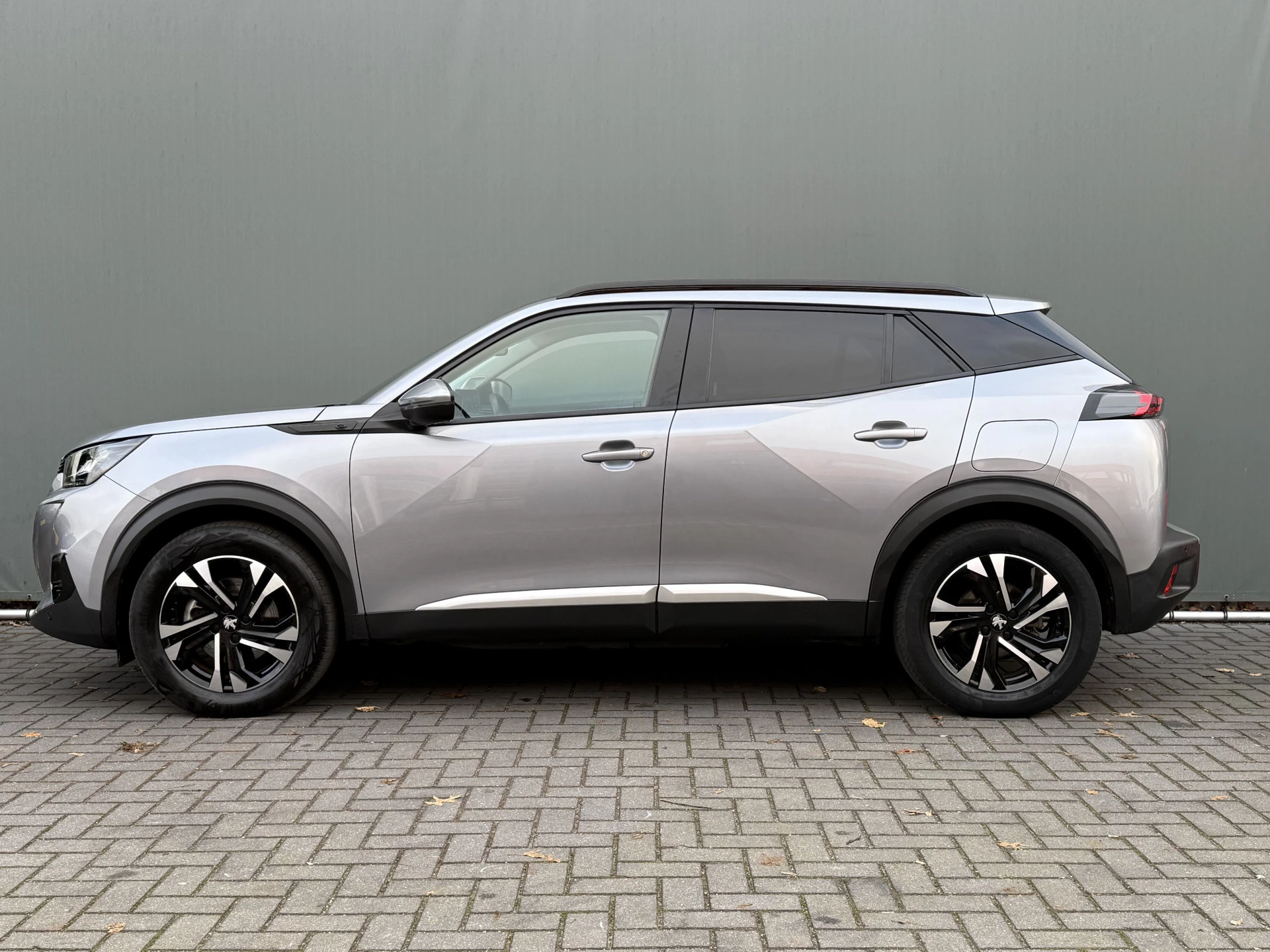 Hoofdafbeelding Peugeot e-2008