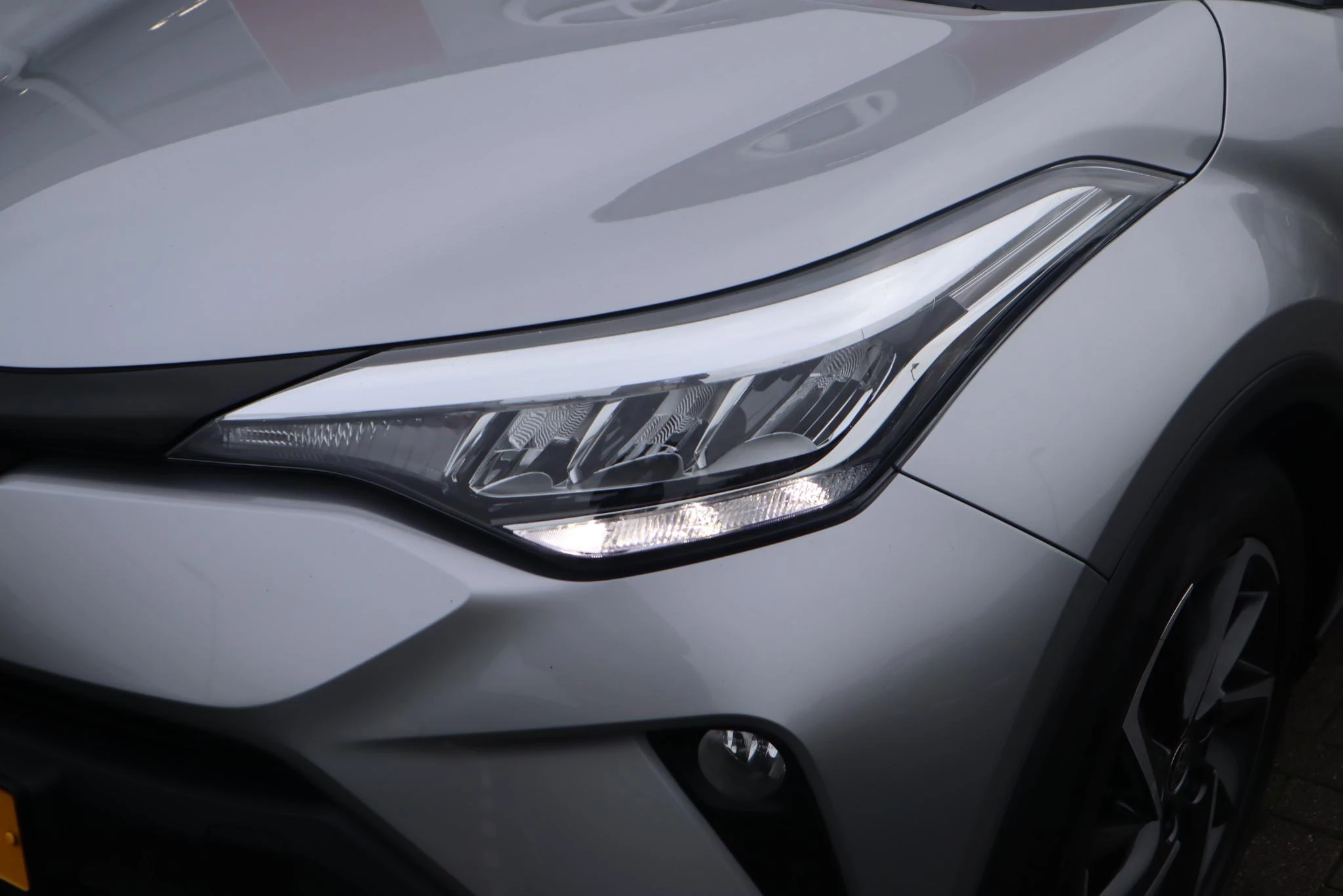 Hoofdafbeelding Toyota C-HR