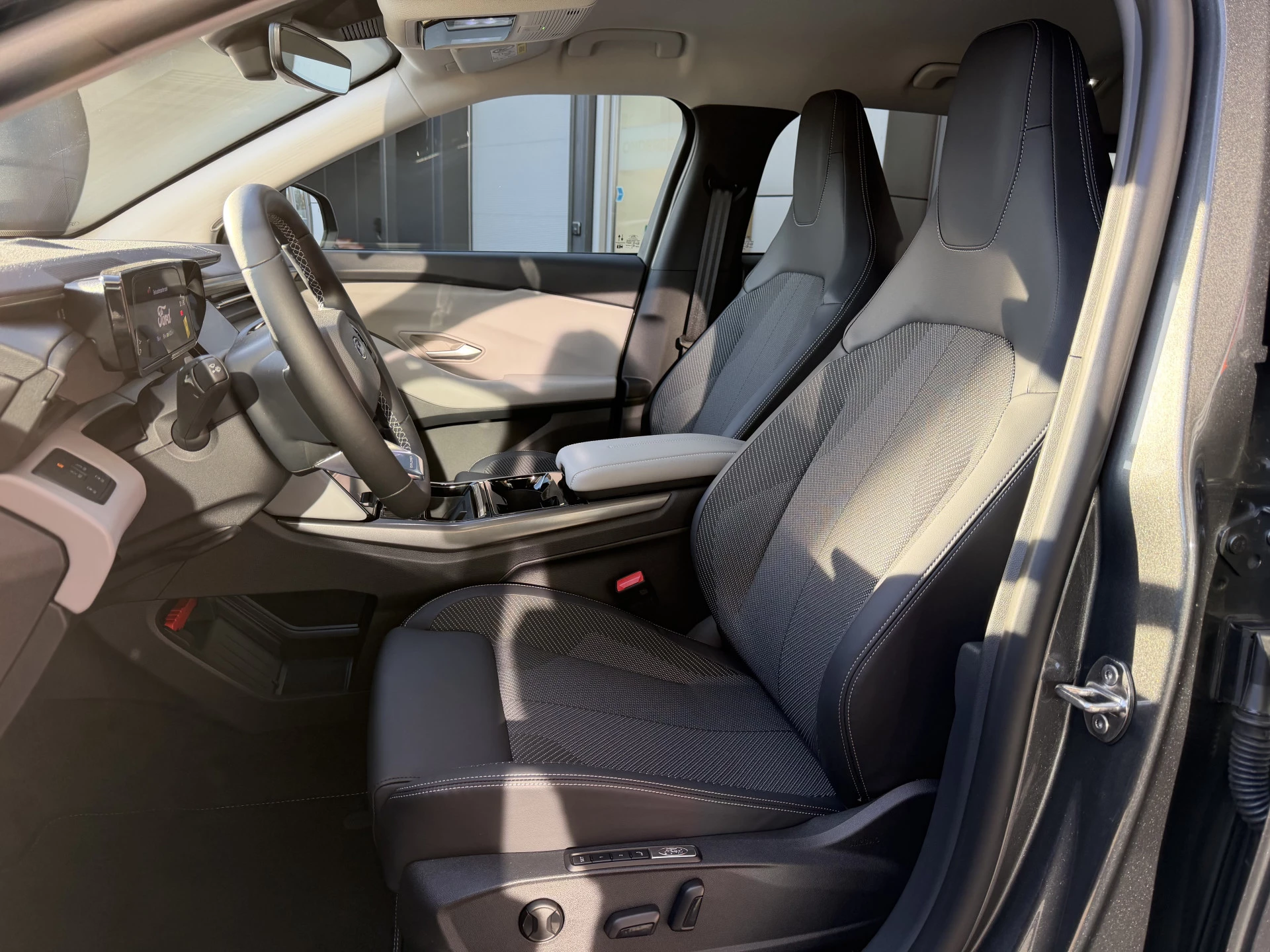 Hoofdafbeelding Ford Explorer