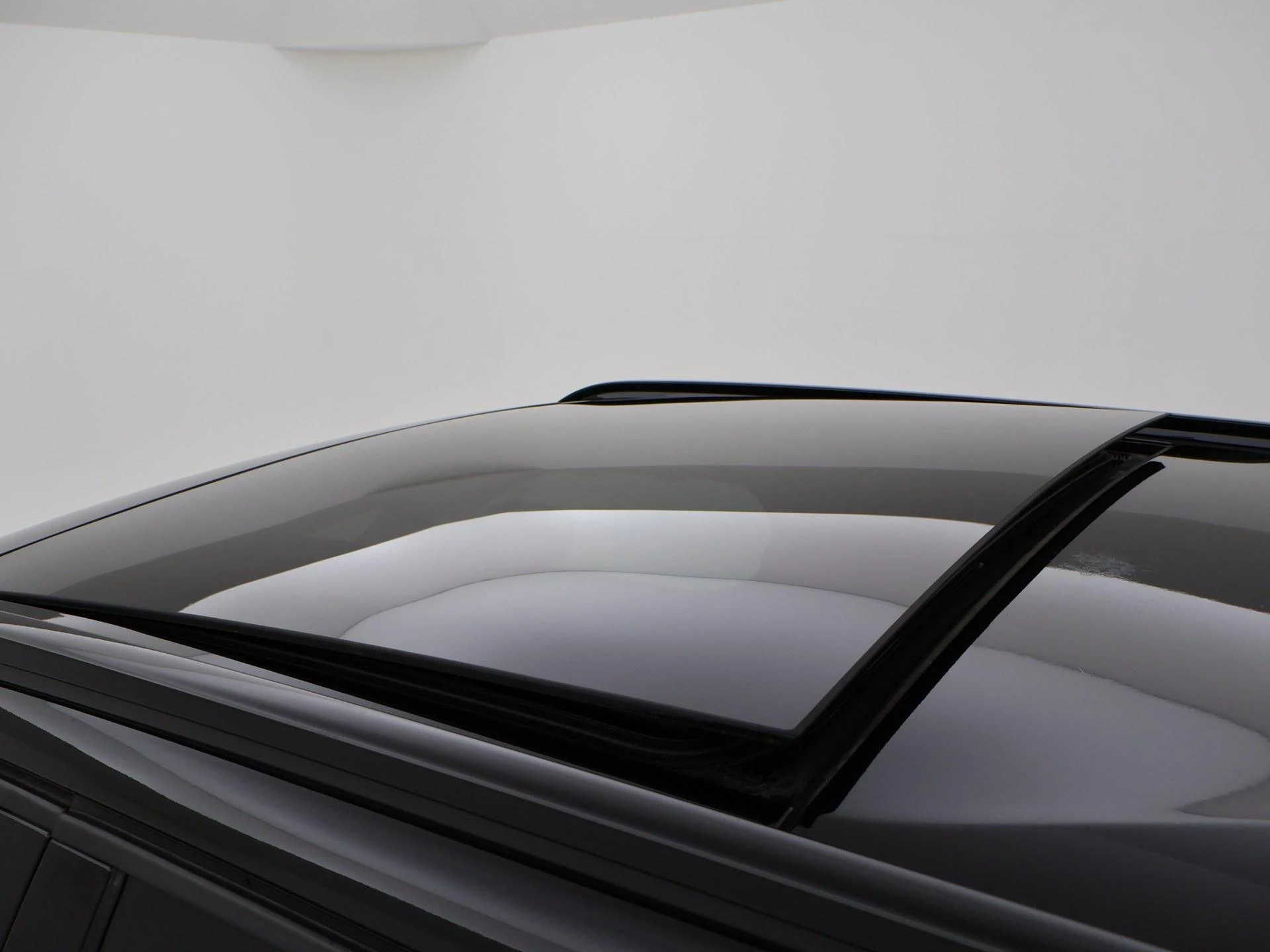 Hoofdafbeelding Peugeot e-2008