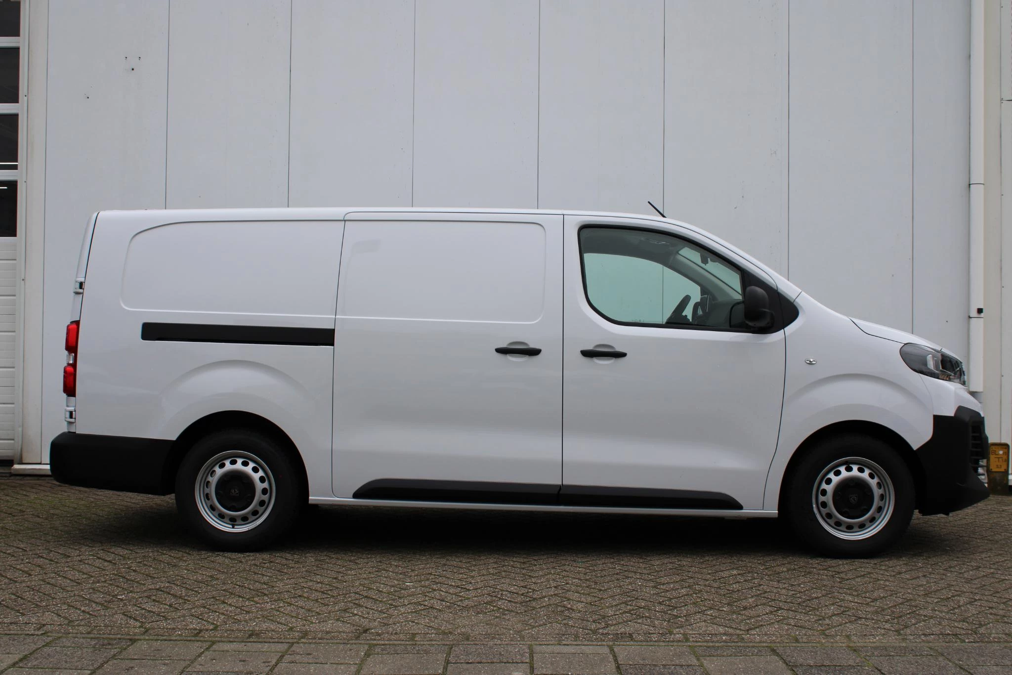 Hoofdafbeelding Peugeot e-Expert