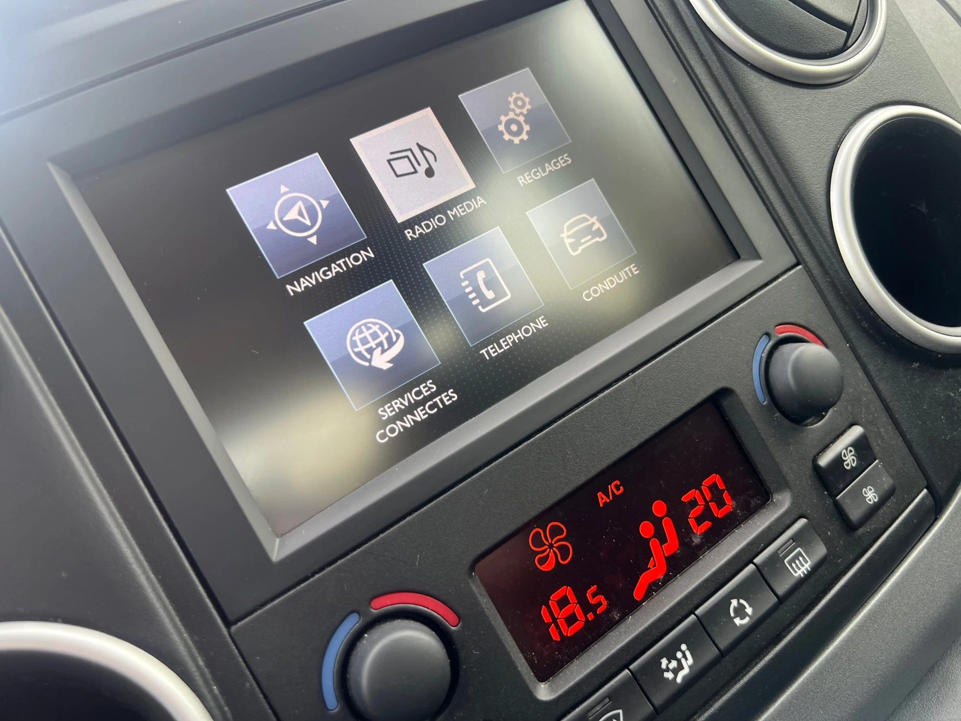 Hoofdafbeelding Peugeot Partner
