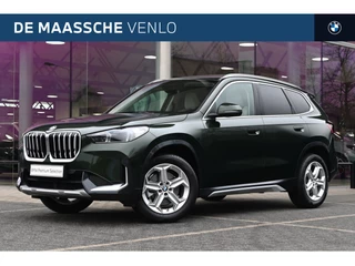 BMW X1 sDrive20i High Executive xLine Automaat / Panoramadak / Trekhaak / Sportstoelen / Parking Assistant Professional / Comfort Access / Head-Up / Adaptieve LED