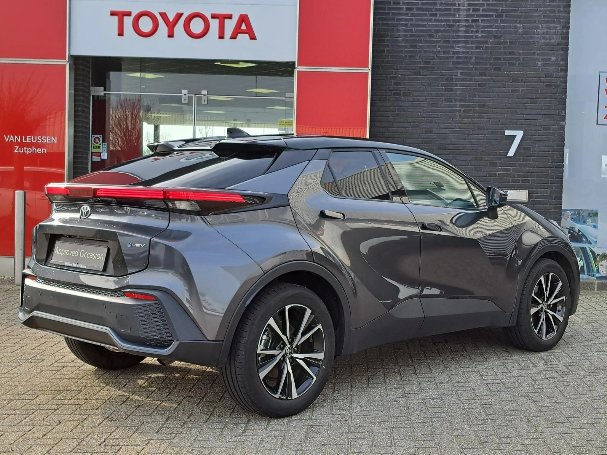 Hoofdafbeelding Toyota C-HR