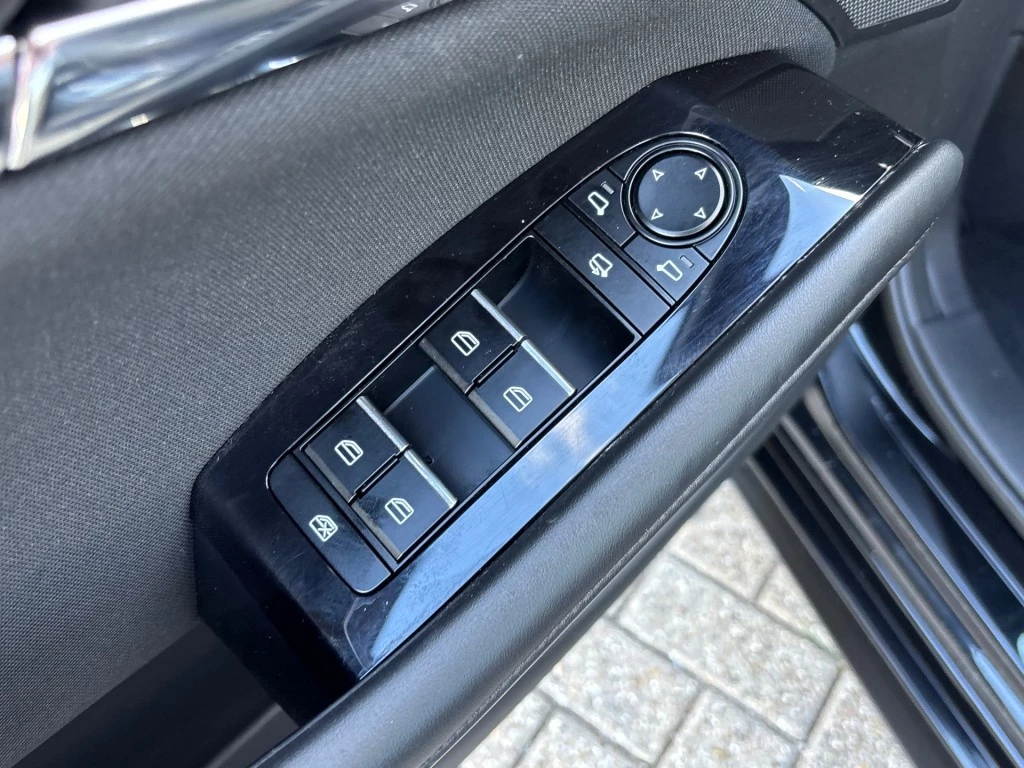 Hoofdafbeelding Mazda 3