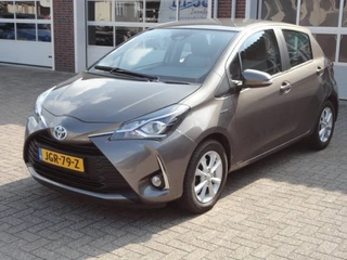 Hoofdafbeelding Toyota Yaris Toyota Yaris 1.5 Hybrid Active Navi ,Lmv ,Camera
