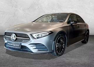 Hoofdafbeelding Mercedes-Benz A-Klasse Mercedes-Benz A-Klasse 250 e AMG ** LED, MBUX+, MAGNO GRAU, PANORAMA, 19-inch LMV, NIGHT, DODE HOEK ** 1e EIG - UNFALLFREI ** ** INFORMEER OOK NAAR ONZE AANTREKKELIJKE FINANCIAL-LEASE TARIEVEN **