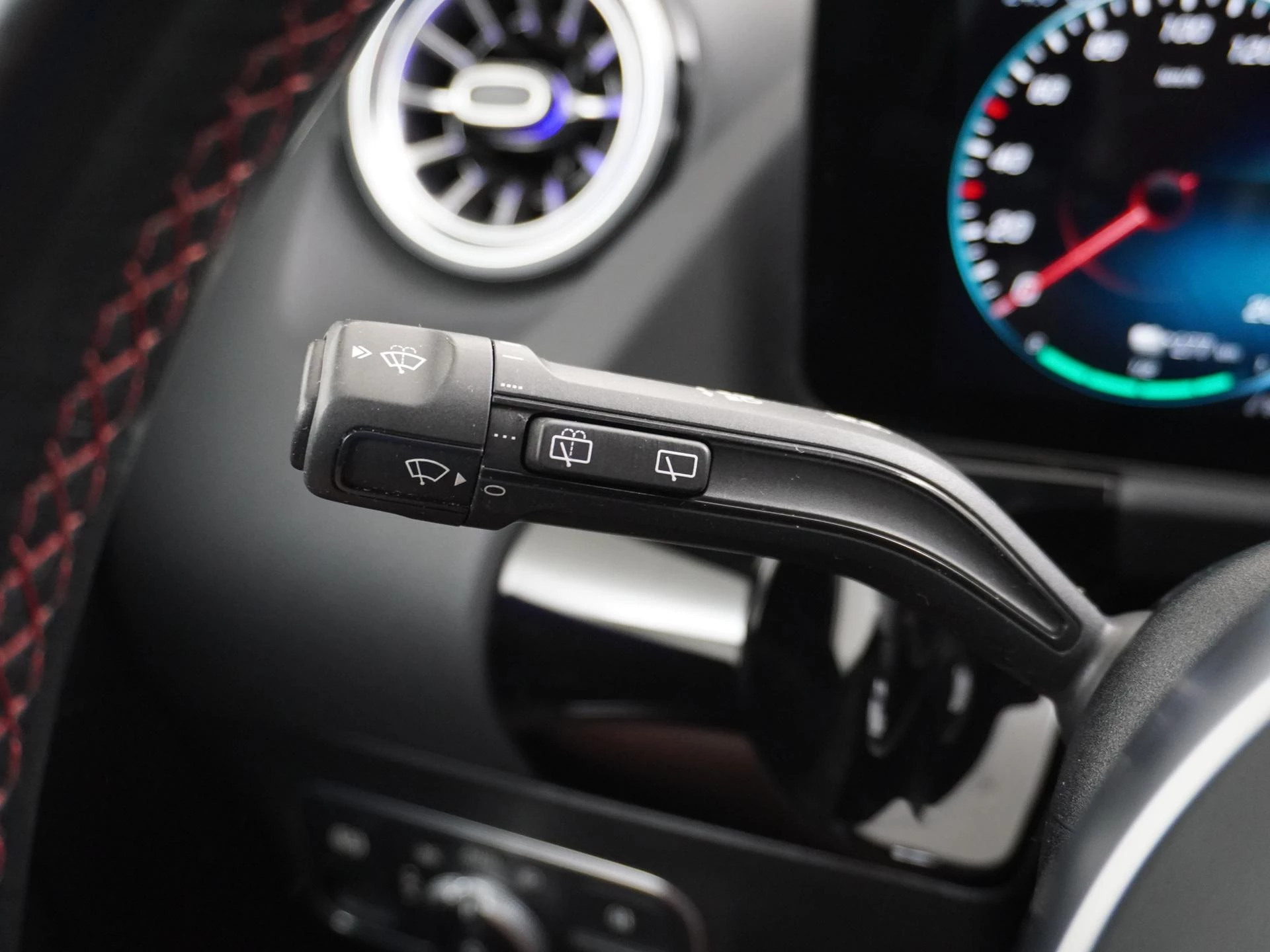 Hoofdafbeelding Mercedes-Benz EQA