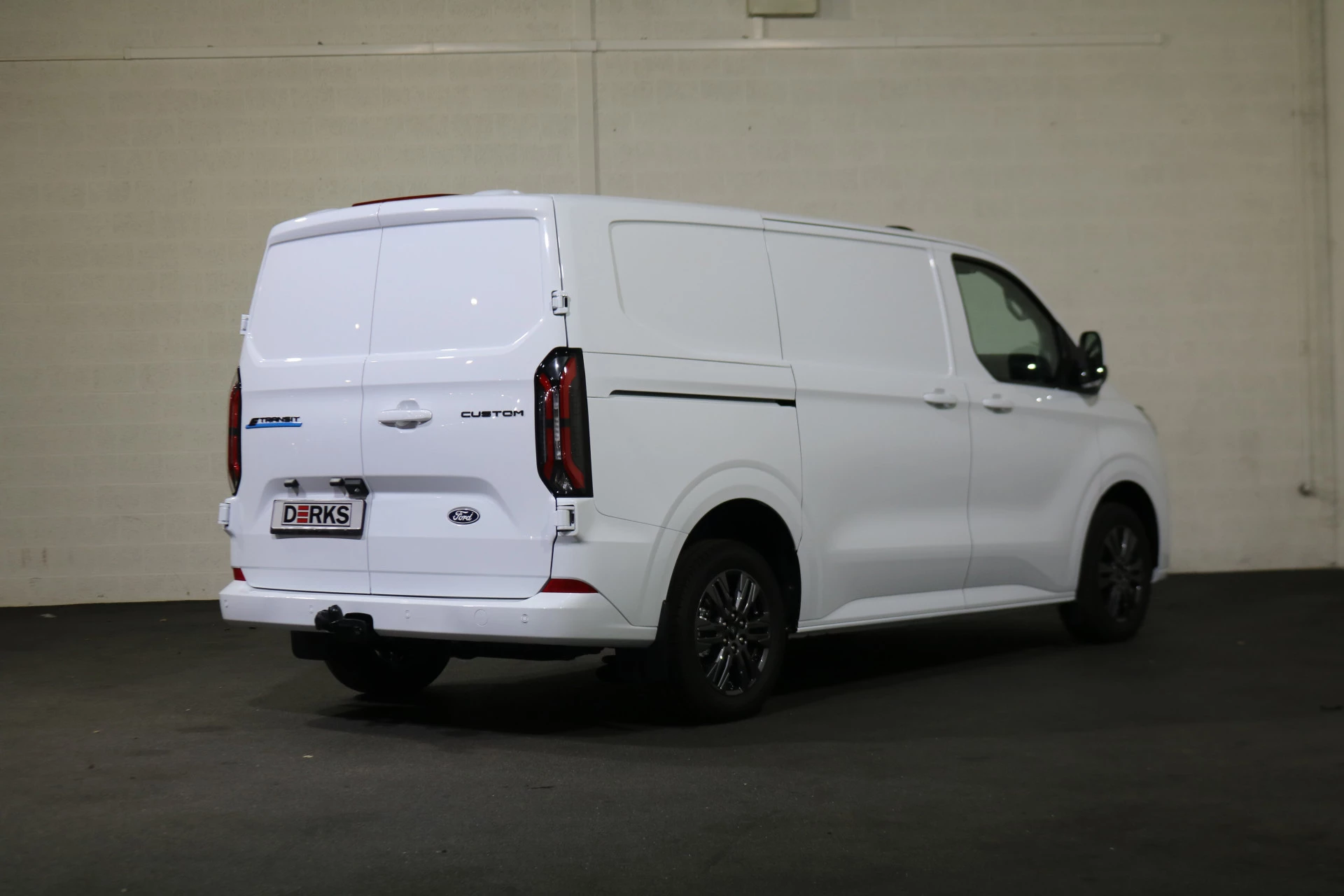 Hoofdafbeelding Ford E-Transit Custom