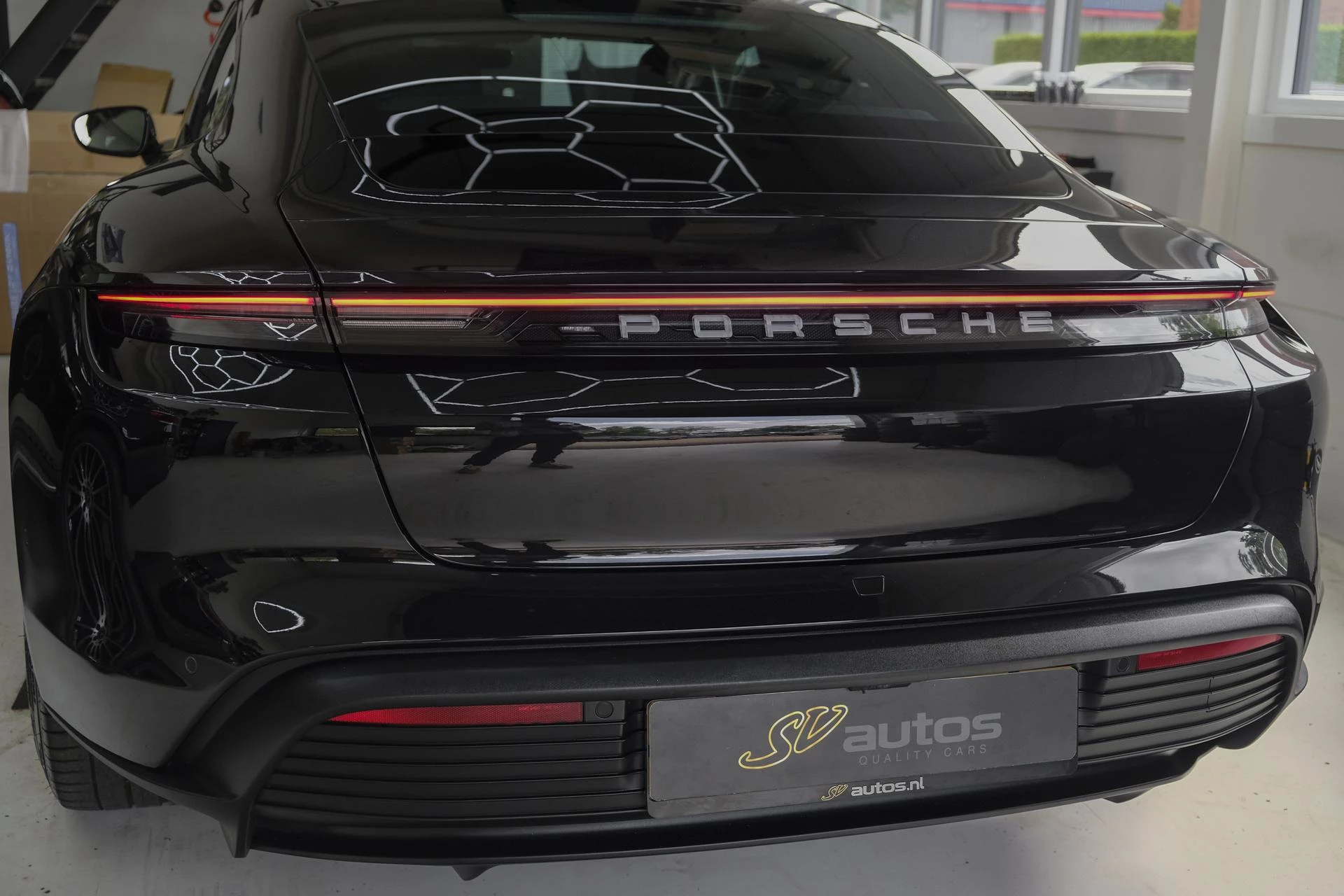 Hoofdafbeelding Porsche Taycan
