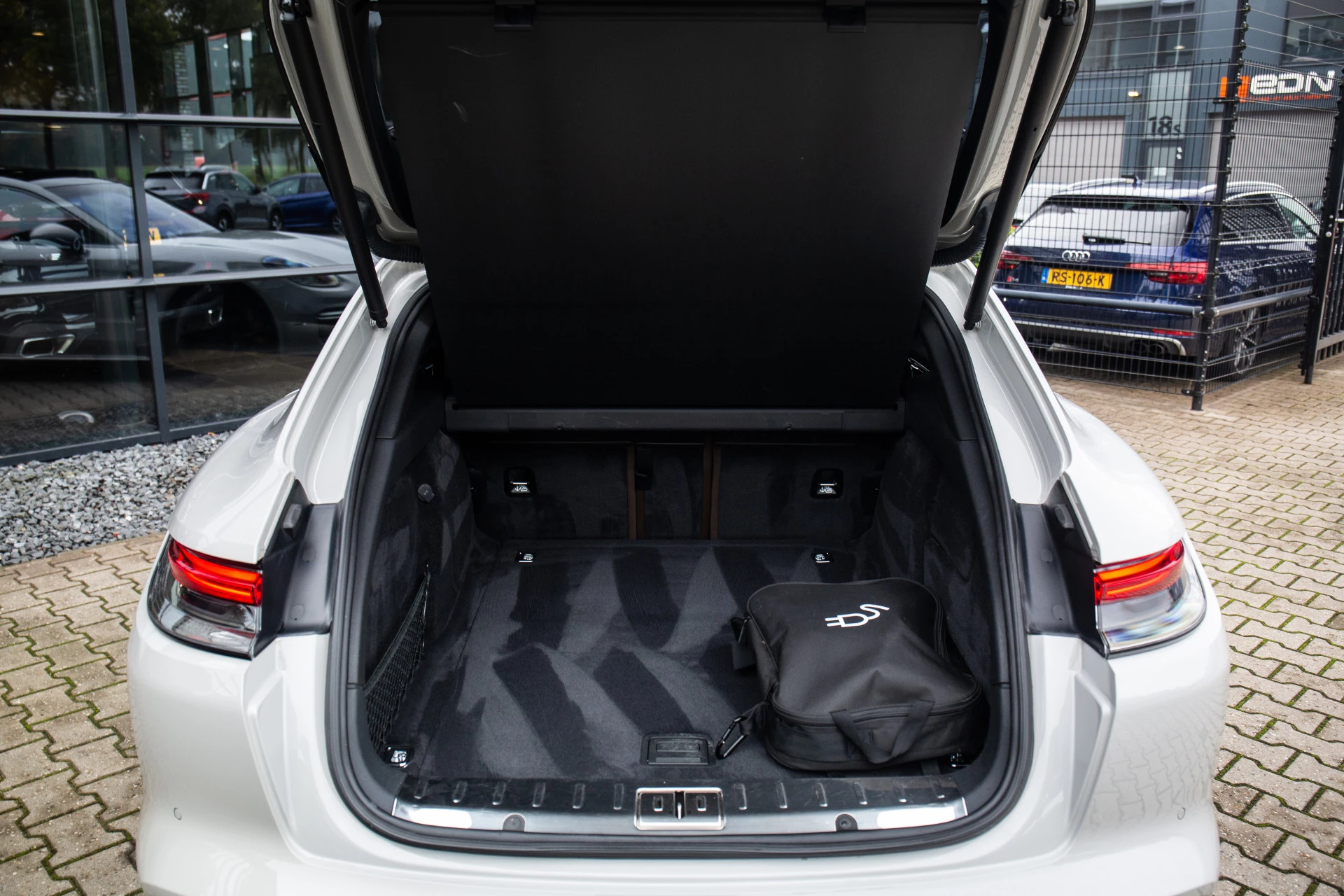 Hoofdafbeelding Porsche Panamera