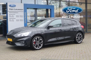 Ford Focus 1.5 150PK ST-LINE-X BUSINESS 5-DEURS AUTOMAAT CAMERA P-SENSOREN 18"LM-VELGEN TREKHAAK B&O AUDIO NL-AUTO