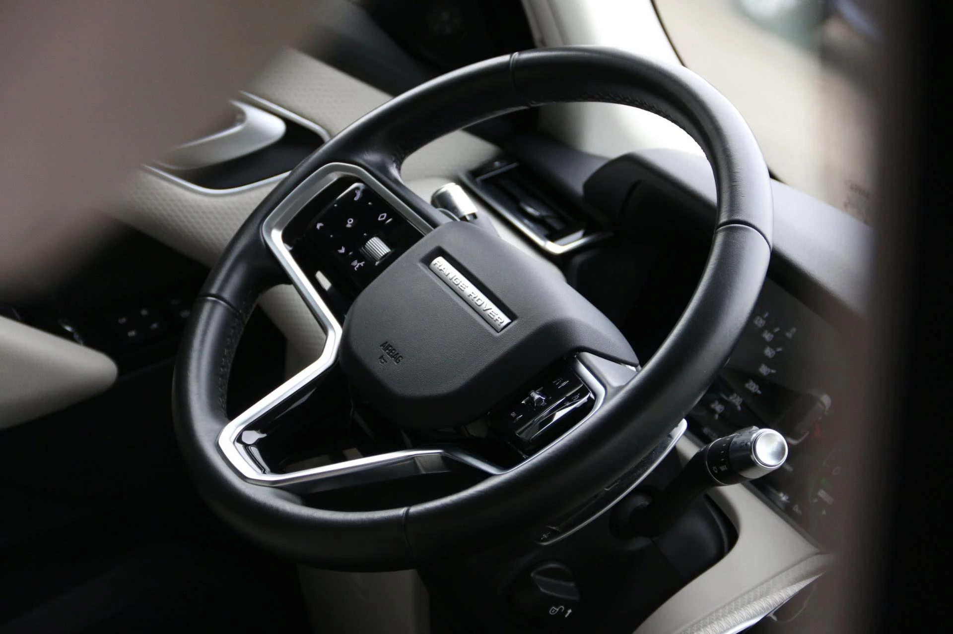 Hoofdafbeelding Land Rover Range Rover Velar