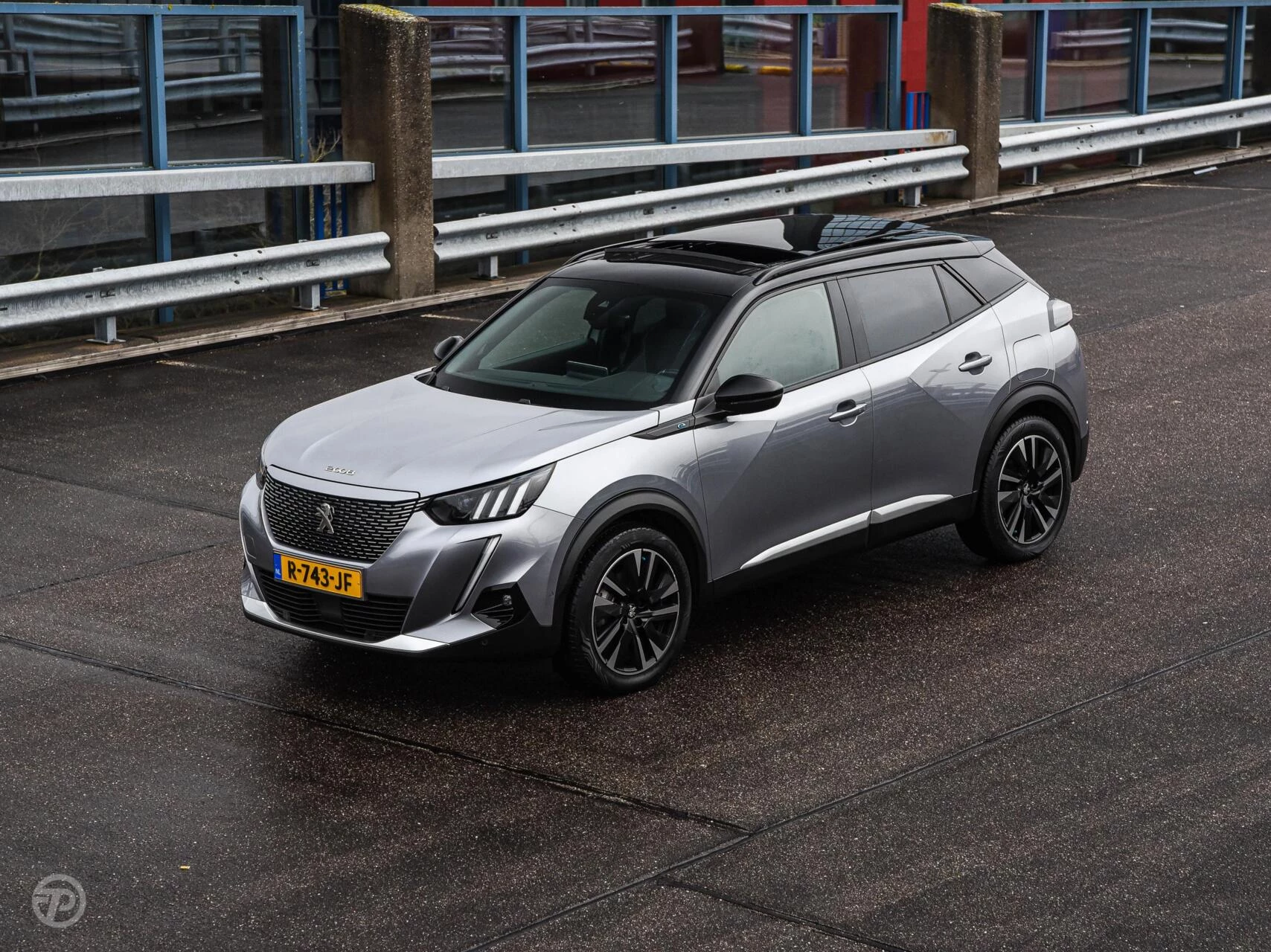 Hoofdafbeelding Peugeot e-2008