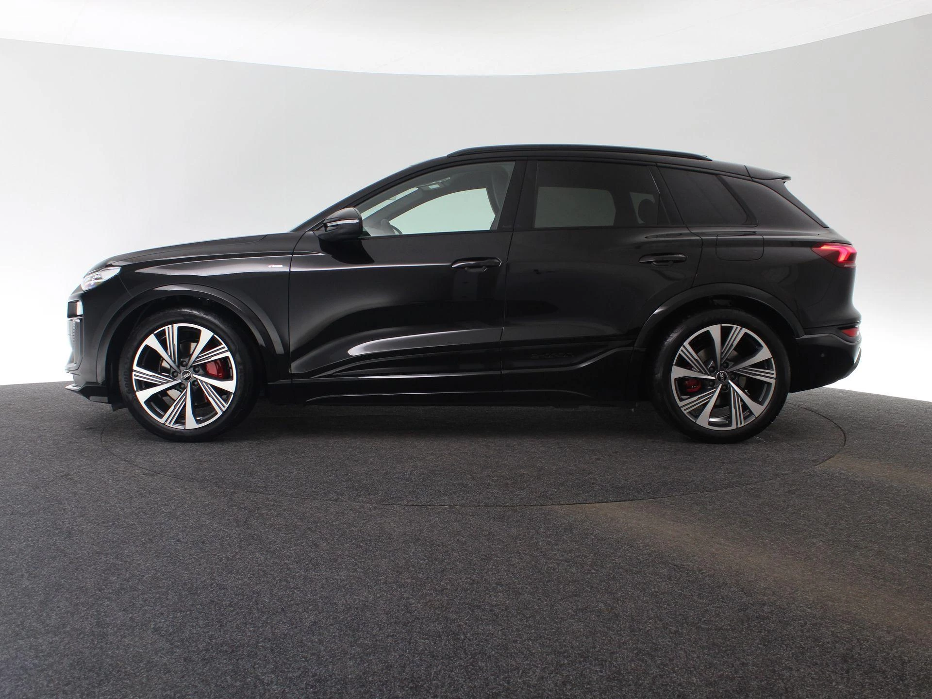 Hoofdafbeelding Audi Q6 e-tron