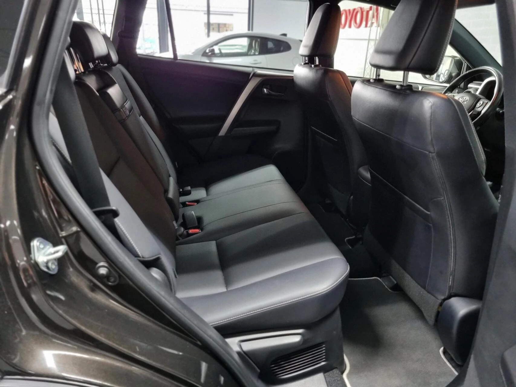 Hoofdafbeelding Toyota RAV4