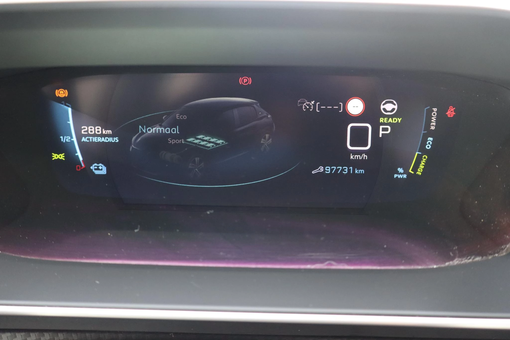Hoofdafbeelding Peugeot e-208