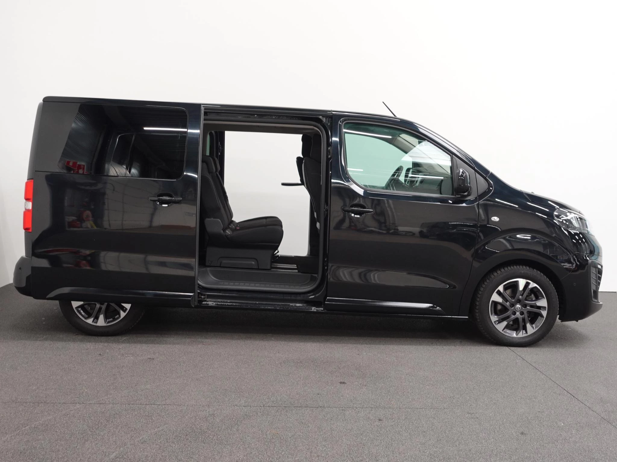 Hoofdafbeelding Opel Vivaro-e