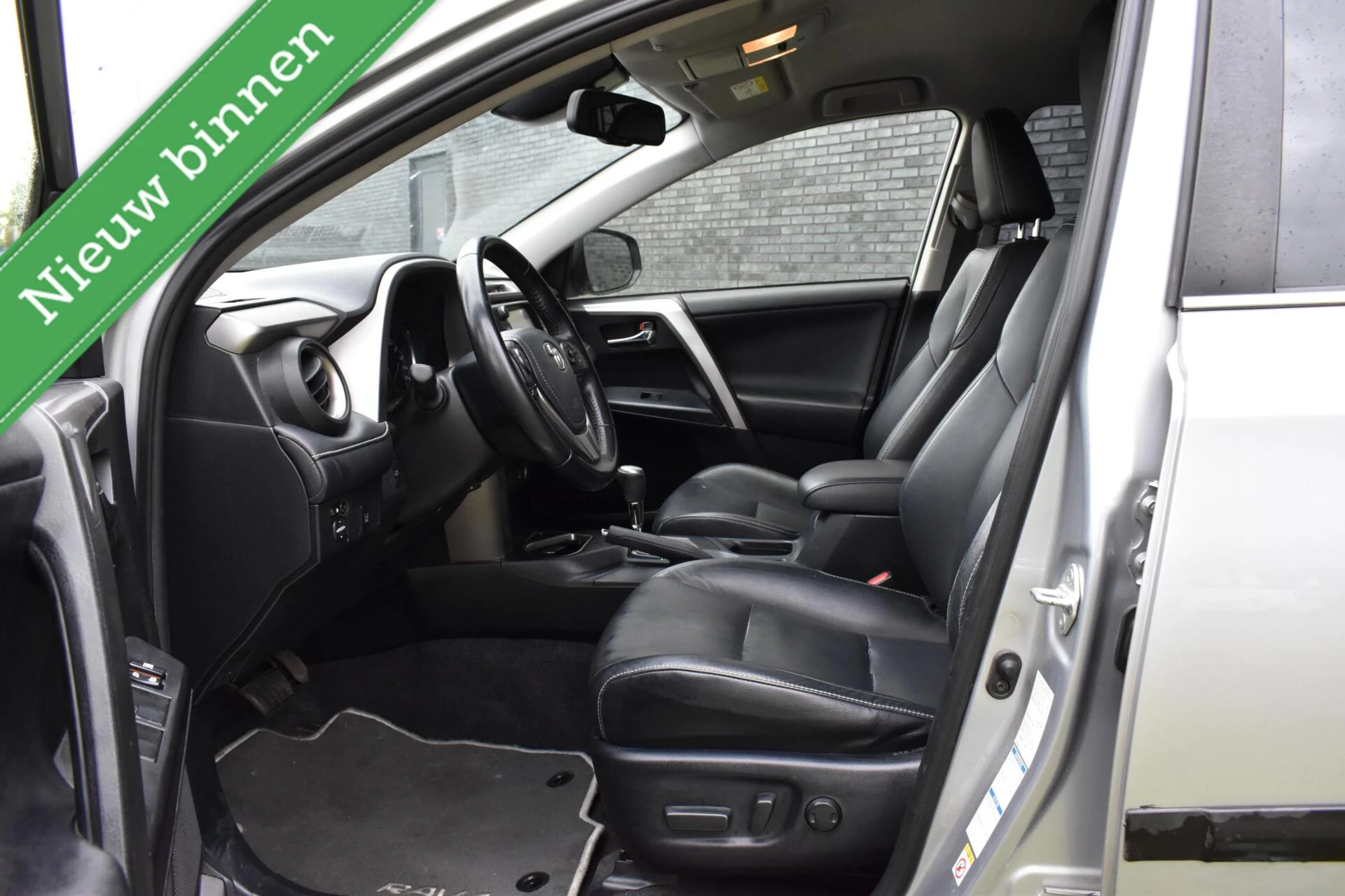 Hoofdafbeelding Toyota RAV4